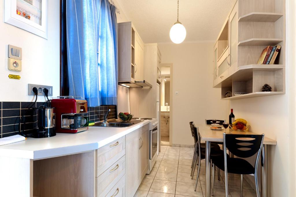 Giorgi'S Blue Apartments Kalathas Cameră foto